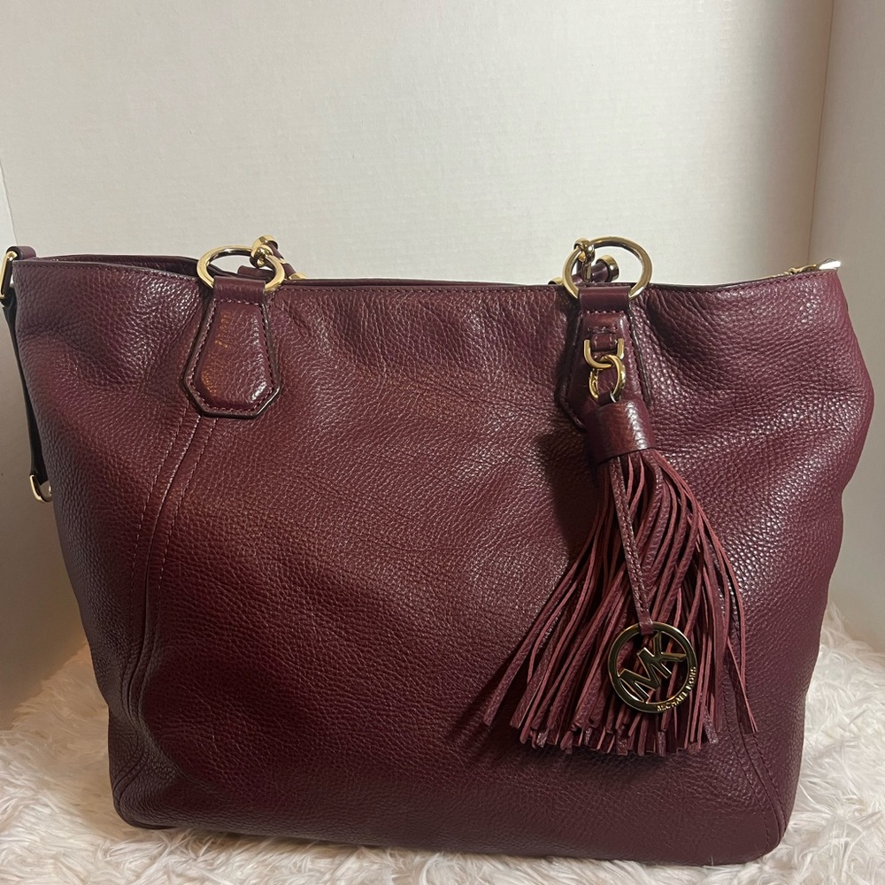 Michael Kors Merlot wine leather shoulder bag - Picture 1 of 16